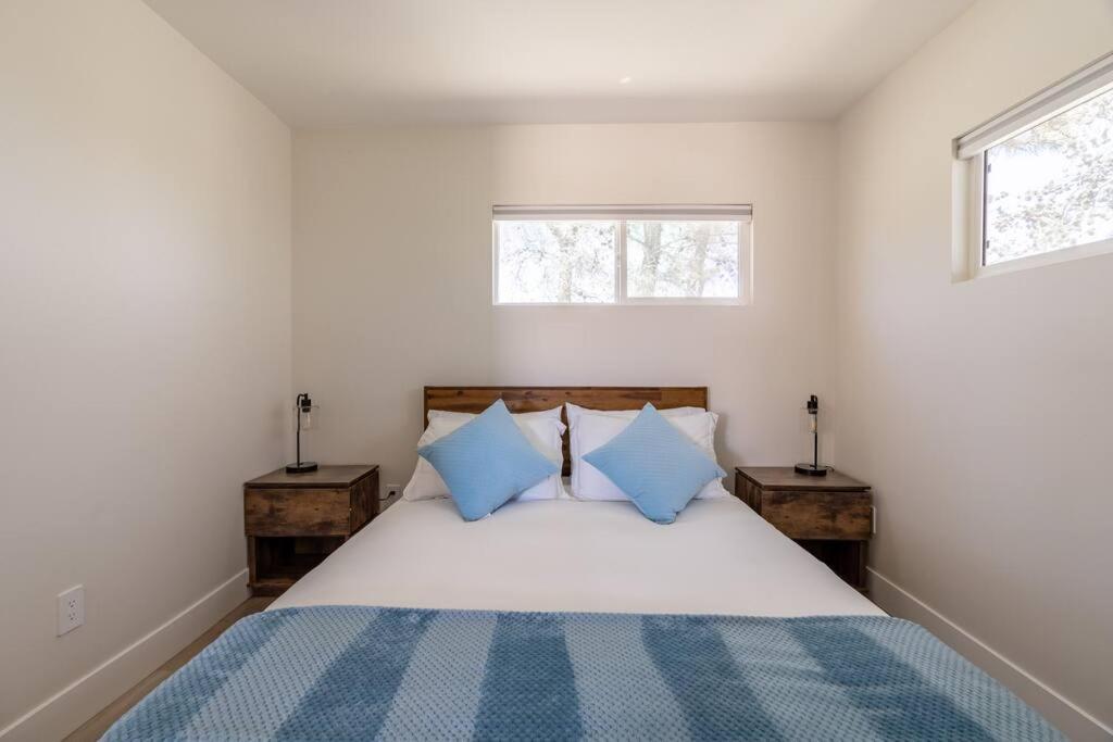 The Invisible Wind Cabin- Joshua Tree Amazing View 尤卡谷 外观 照片